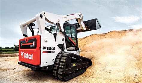 t740 compact track loader|bobcat t740 pump flow.